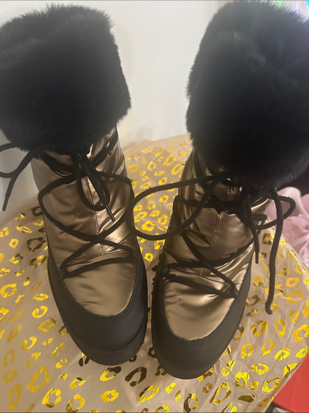 Jessica Simpson Metallic Bronze Lace-Up Winter Boots with Black Fur Cuff